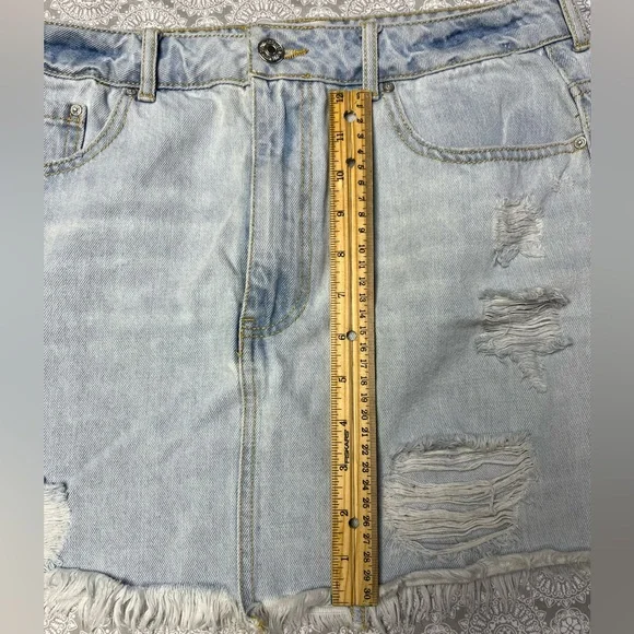 Light Blue denim skirt, size US 29 - Picture 4 of 4